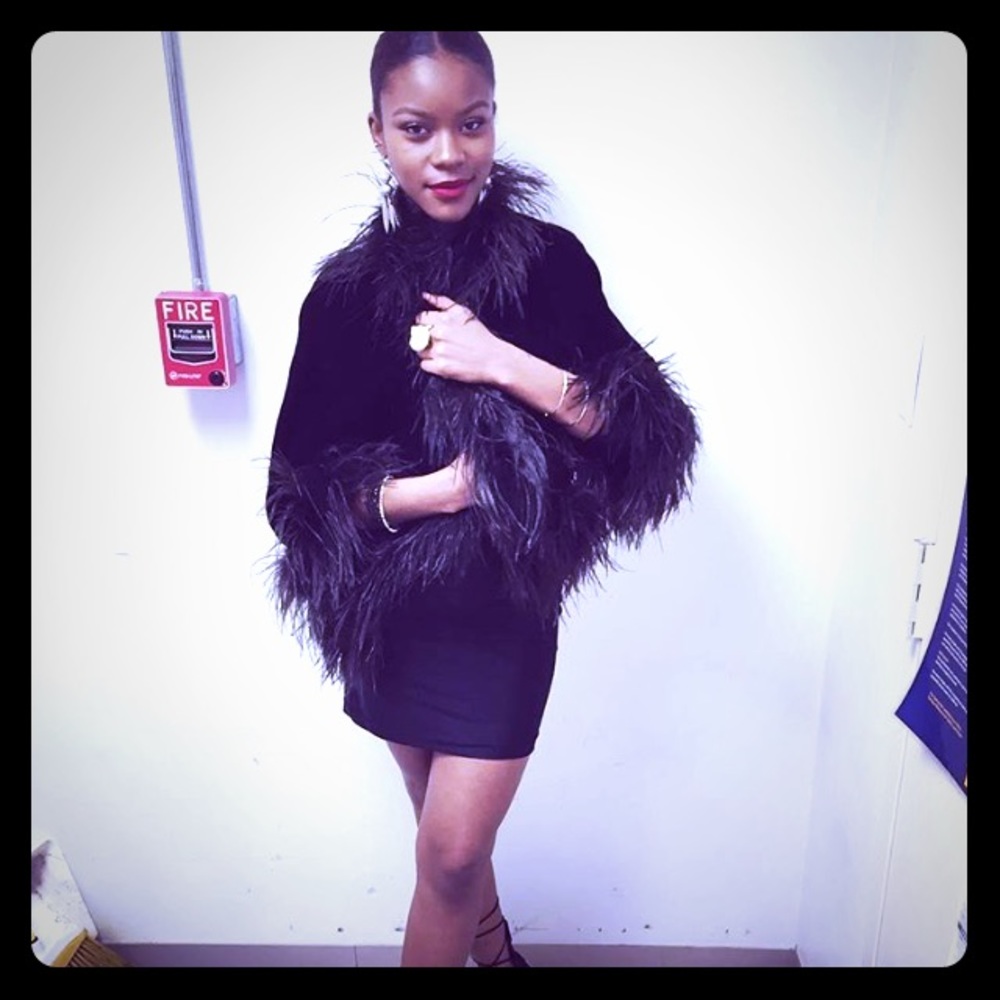 Feather Rimmed Velvety Shawl Silky Insert